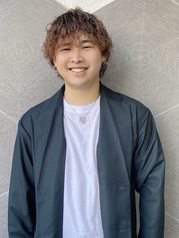 男性スタイリスト