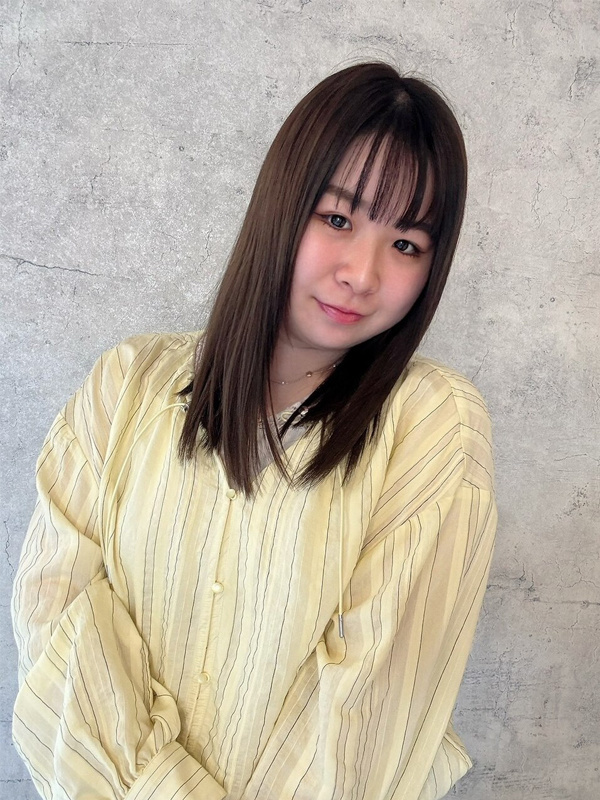 スタイリスト女性