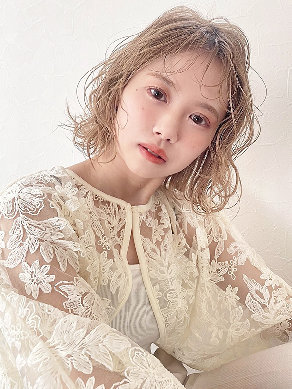 女性ヘアスタイル