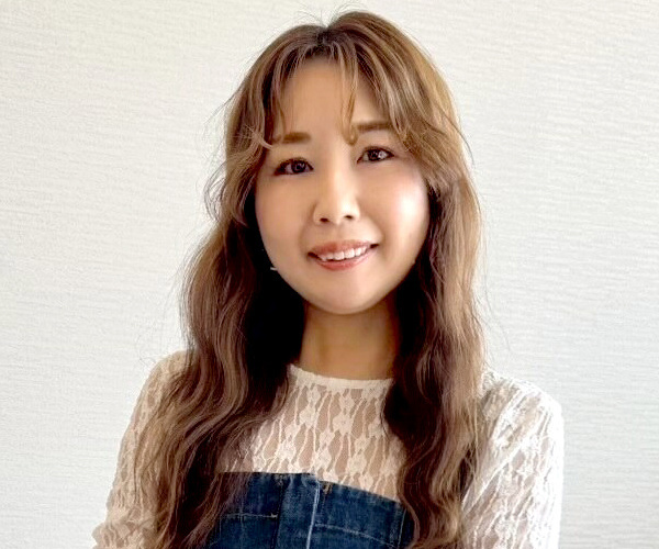 女性スタイリスト